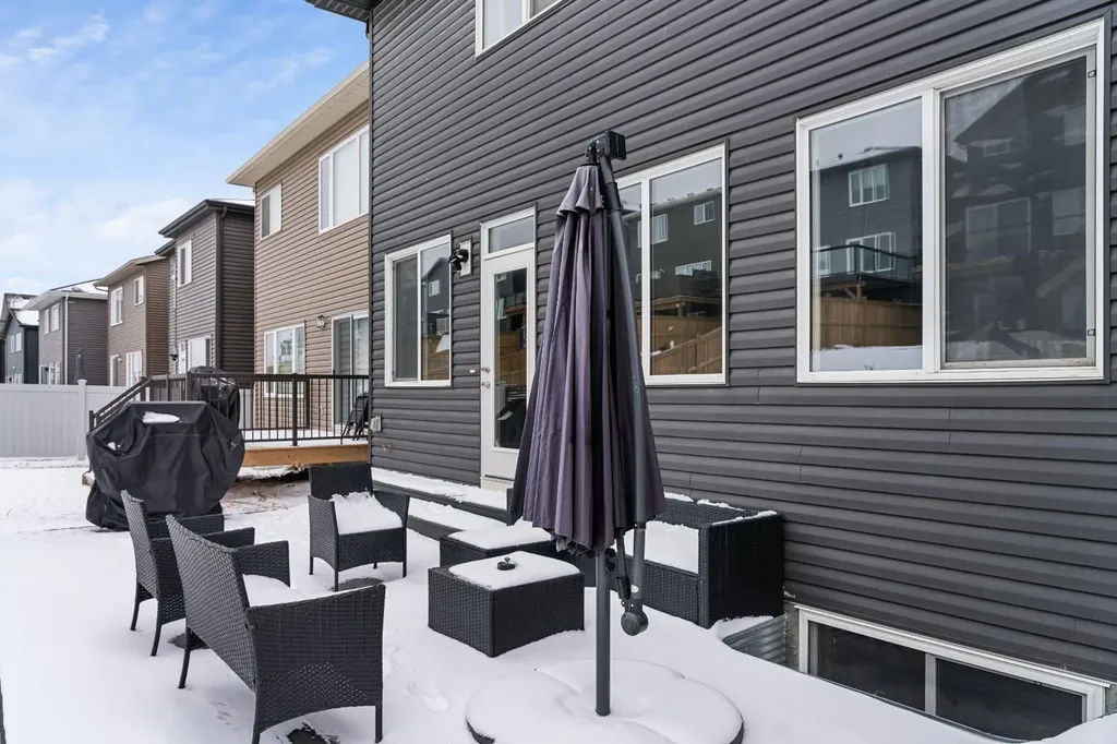 308 Lucas Way NW Calgary AB T3P 0R5