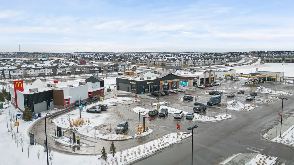 308 Lucas Way NW Calgary AB T3P 0R5