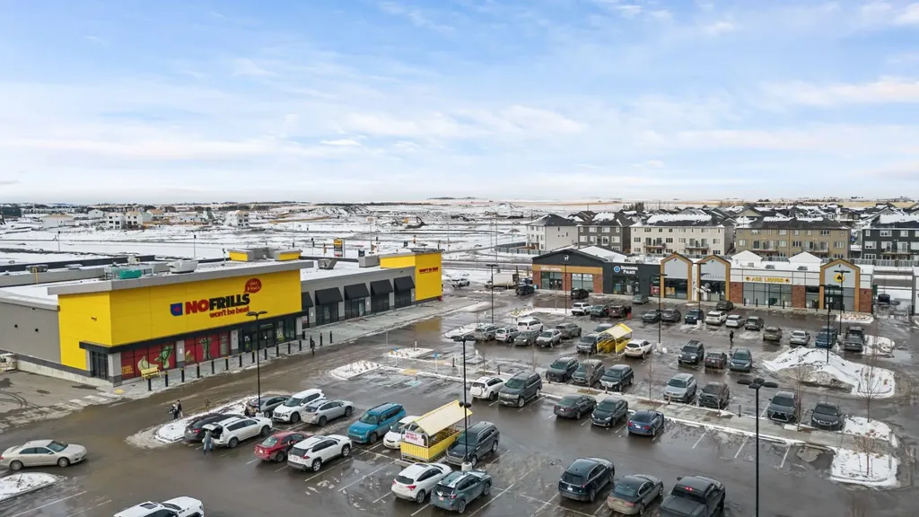 308 Lucas Way NW Calgary AB T3P 0R5