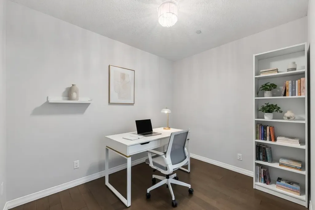308 Lucas Way NW Calgary AB T3P 0R5