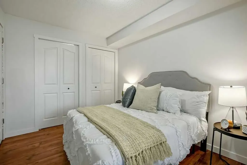 2395 Eversyde Avenue SW Calgary AB T2Y 0B4