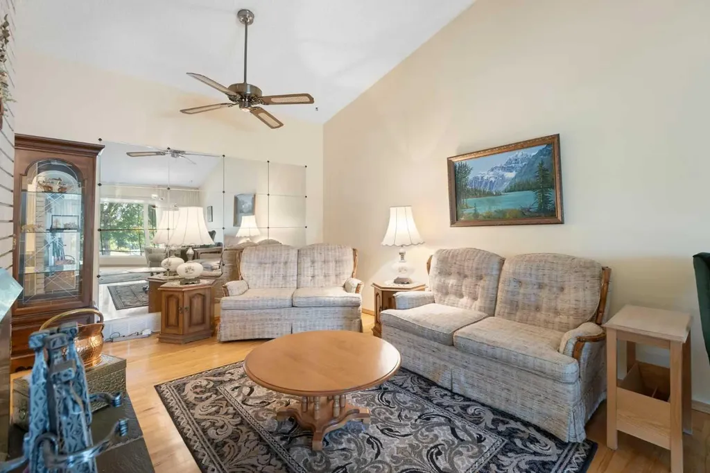 243 Radcliffe Place SE Calgary AB T2A 6M9