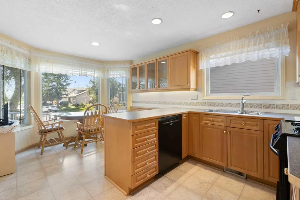 243 Radcliffe Place SE Calgary AB T2A 6M9