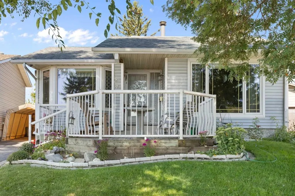 243 Radcliffe Place SE Calgary AB T2A 6M9