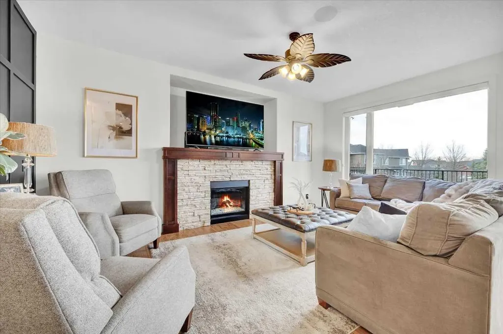 142 Fireside Bend Cochrane AB T4C0V5