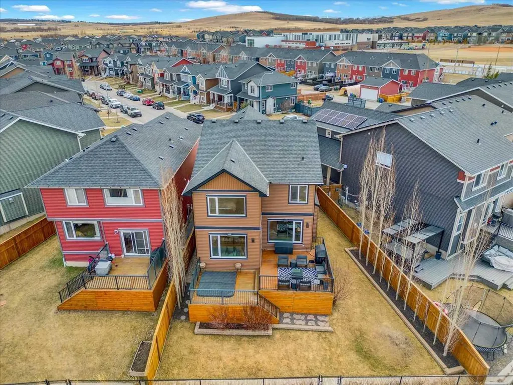 142 Fireside Bend Cochrane AB T4C0V5