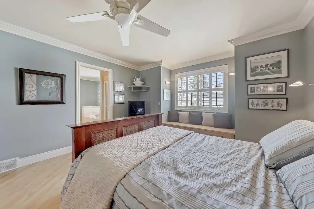 446 Killarney Glen Court SW Calgary AB T3E 7H4