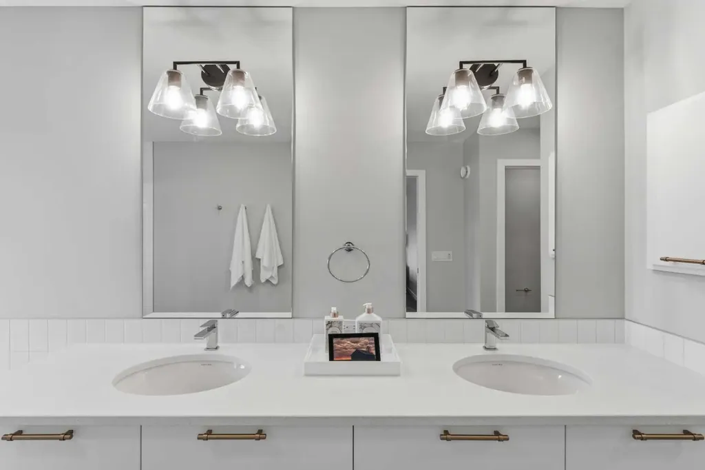 2765 Baywater Landing SW Airdrie AB T4B5K6