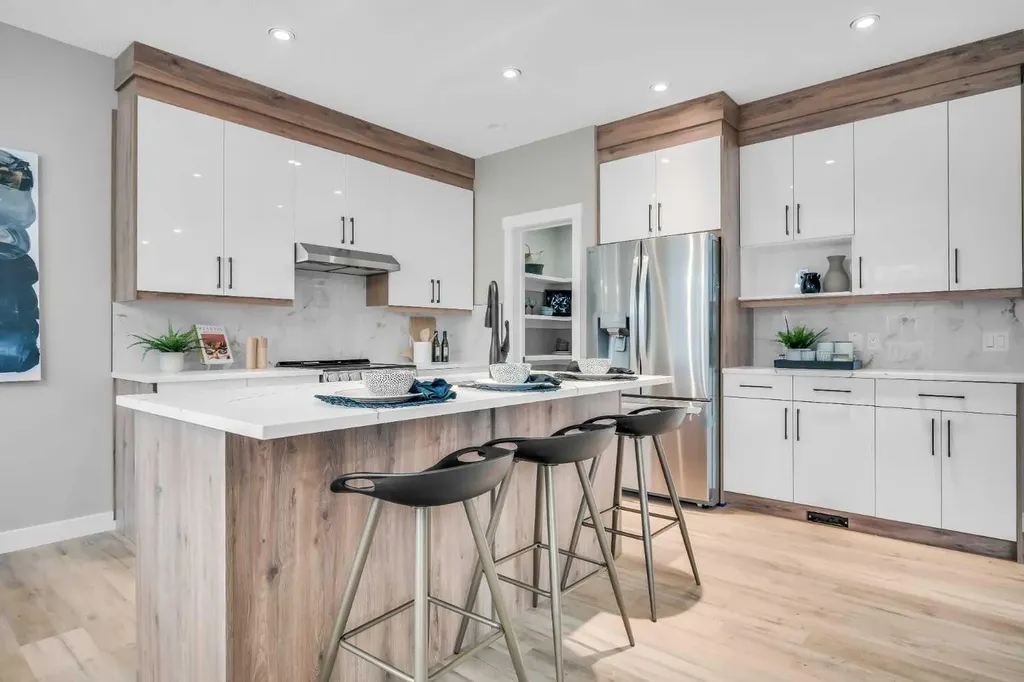 198 Panamount Villas NW Calgary AB T3K 6K2