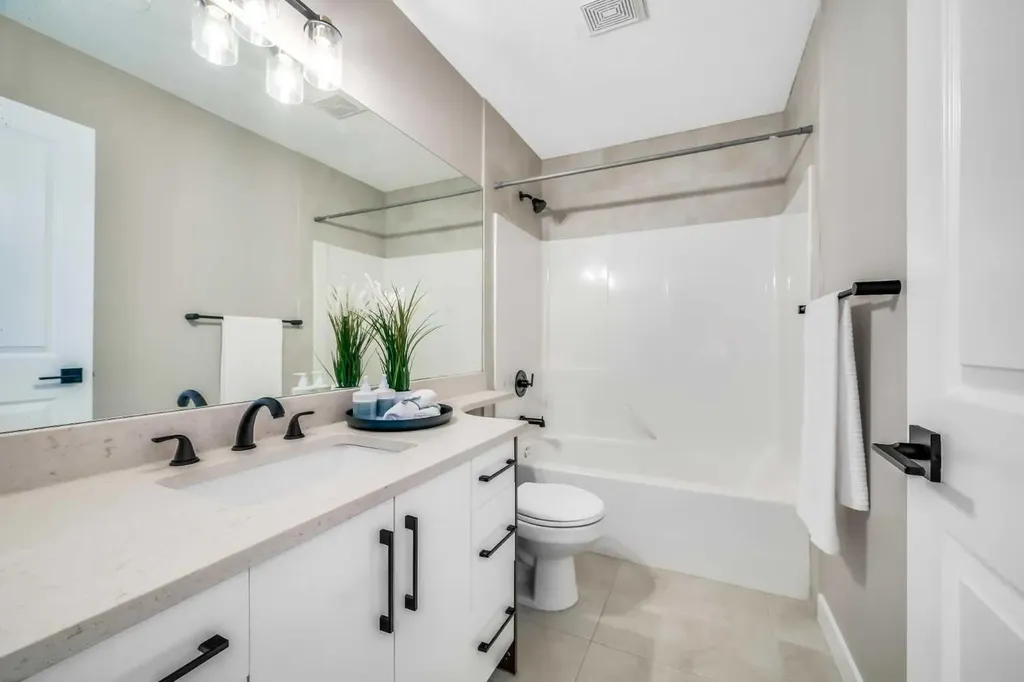 198 Panamount Villas NW Calgary AB T3K 6K2