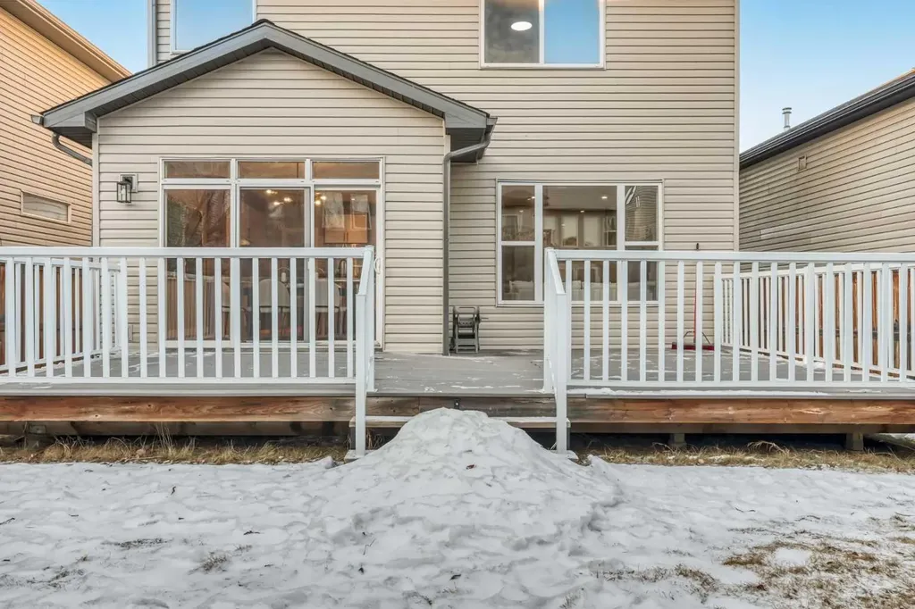 198 Panamount Villas NW Calgary AB T3K 6K2