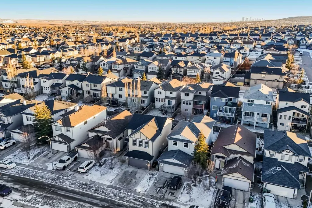 198 Panamount Villas NW Calgary AB T3K 6K2