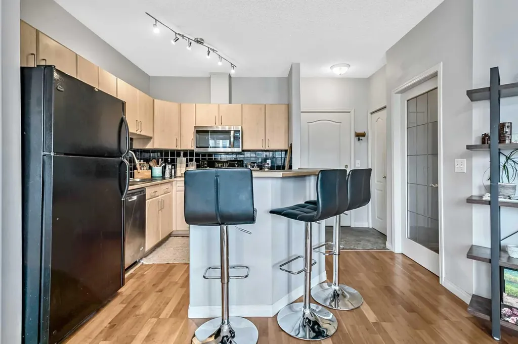 1026 12 Avenue SW Calgary AB T2R 0J6