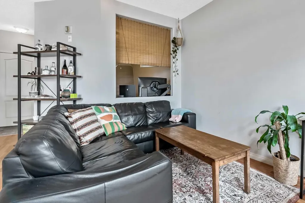 1026 12 Avenue SW Calgary AB T2R 0J6