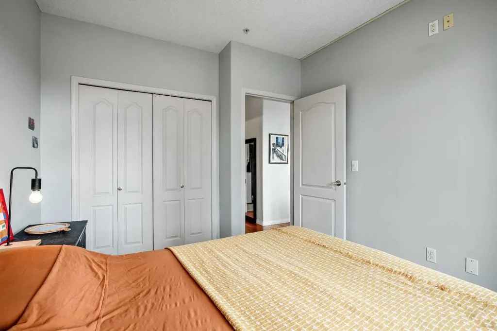 1026 12 Avenue SW Calgary AB T2R 0J6