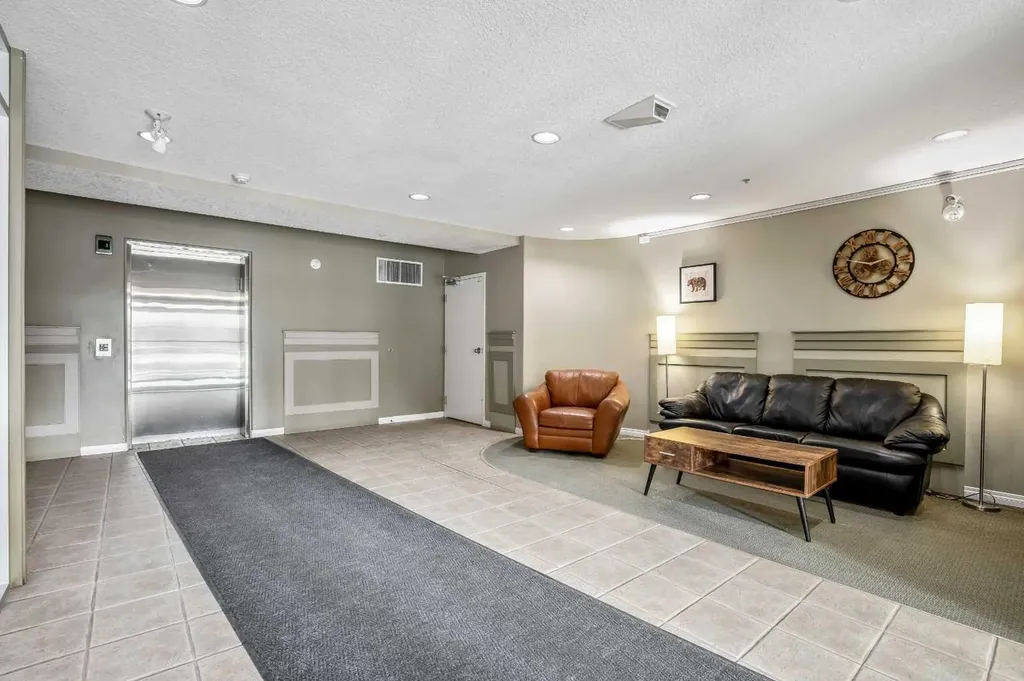1026 12 Avenue SW Calgary AB T2R 0J6