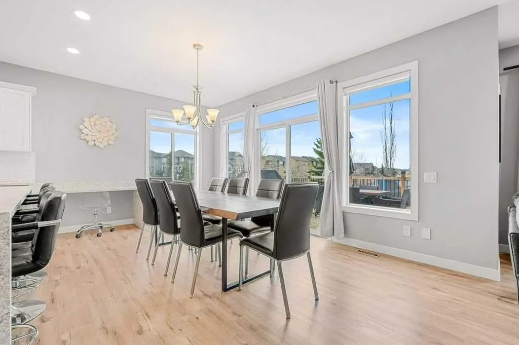 471 Canals Boulevard SW Airdrie AB T4B 0K1