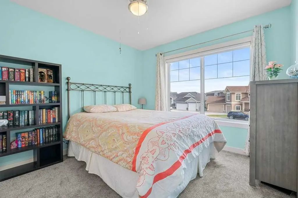 471 Canals Boulevard SW Airdrie AB T4B 0K1