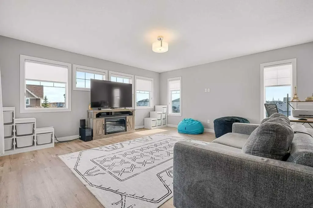 471 Canals Boulevard SW Airdrie AB T4B 0K1