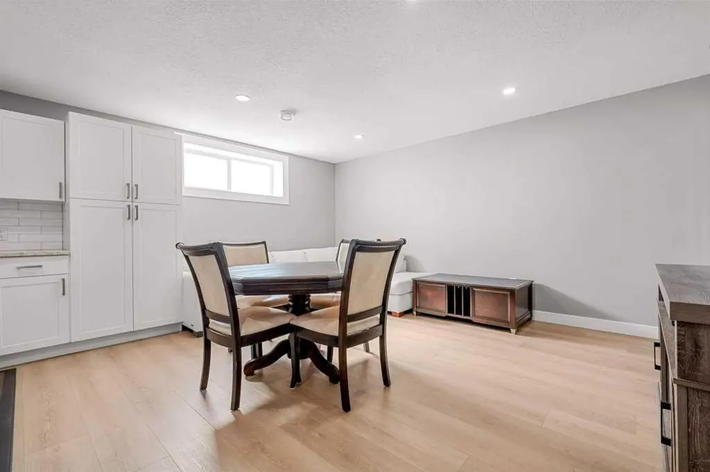 471 Canals Boulevard SW Airdrie AB T4B 0K1