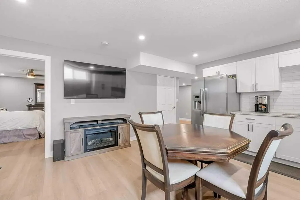 471 Canals Boulevard SW Airdrie AB T4B 0K1