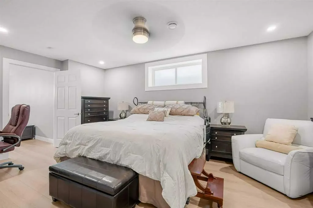 471 Canals Boulevard SW Airdrie AB T4B 0K1