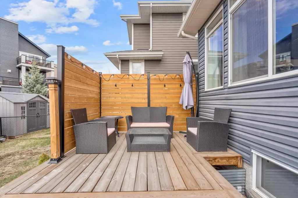 471 Canals Boulevard SW Airdrie AB T4B 0K1