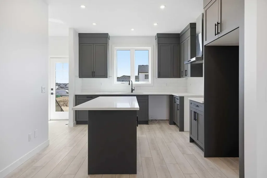 217 Bridgeport Gate Chestermere AB T1X 3E2