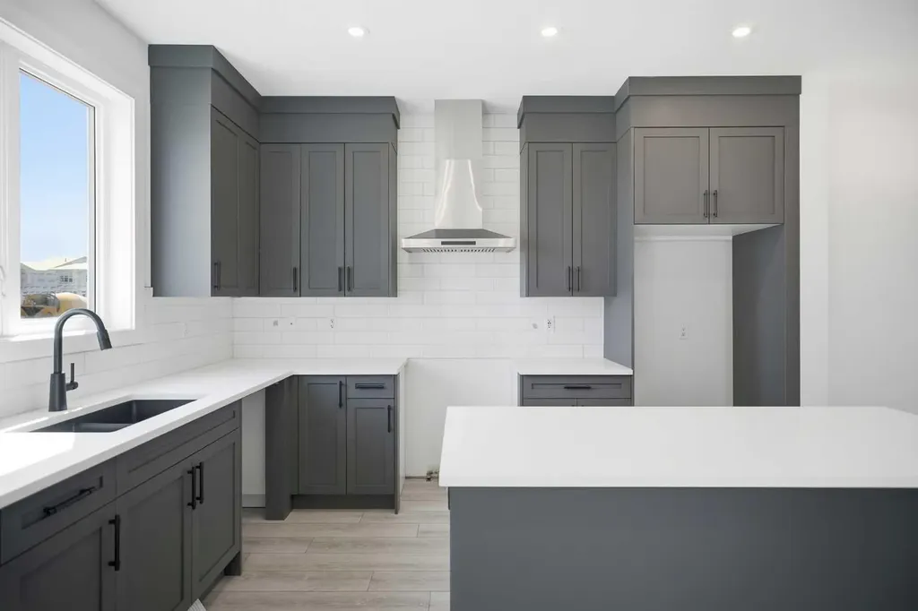 217 Bridgeport Gate Chestermere AB T1X 3E2