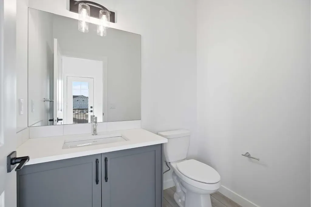 217 Bridgeport Gate Chestermere AB T1X 3E2