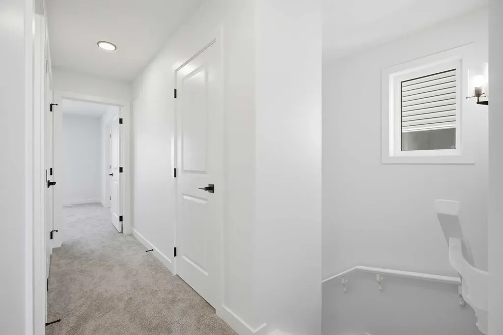 217 Bridgeport Gate Chestermere AB T1X 3E2