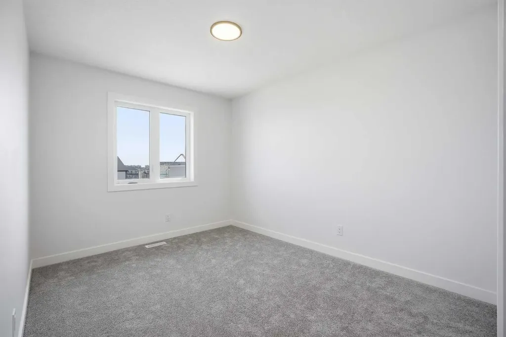 217 Bridgeport Gate Chestermere AB T1X 3E2