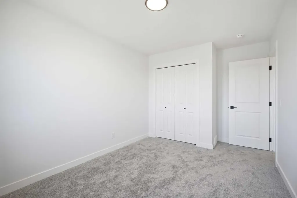217 Bridgeport Gate Chestermere AB T1X 3E2