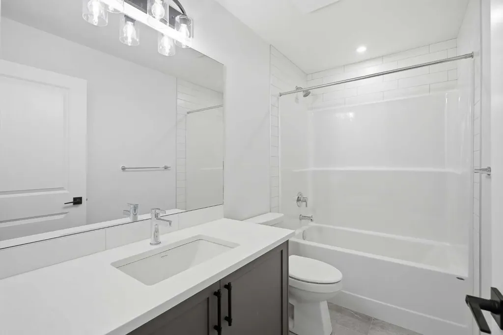 217 Bridgeport Gate Chestermere AB T1X 3E2