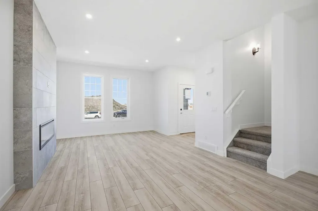 217 Bridgeport Gate Chestermere AB T1X 3E2