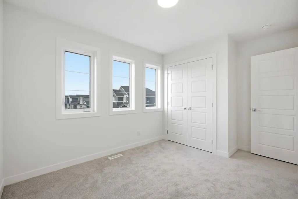 229 Dawson Wharf Road Chestermere AB T1X 2W1