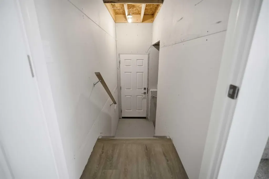 229 Dawson Wharf Road Chestermere AB T1X 2W1