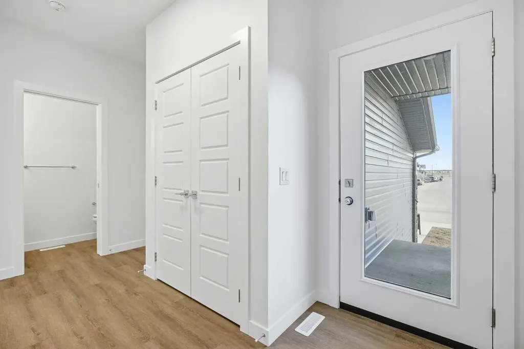 229 Dawson Wharf Road Chestermere AB T1X 2W1