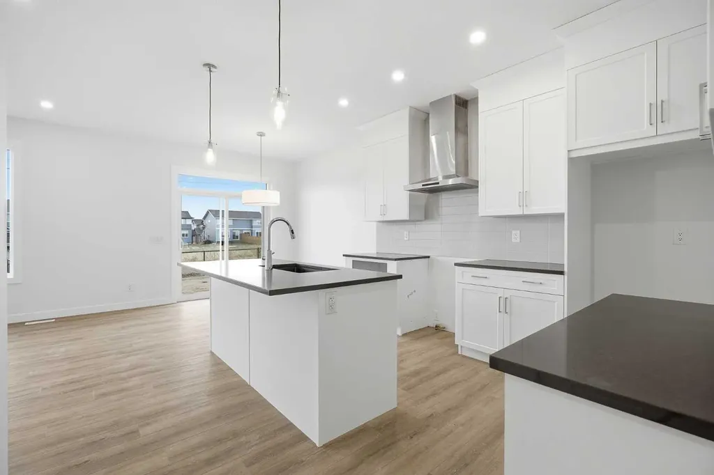 229 Dawson Wharf Road Chestermere AB T1X 2W1