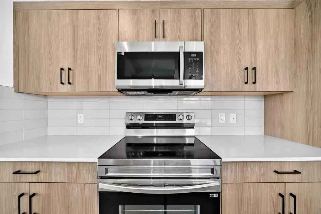 55 Lucas Way NW Calgary AB T3P 2C7