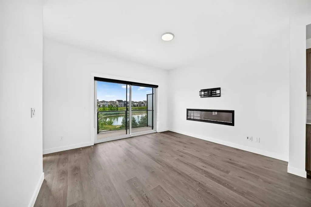 55 Lucas Way NW Calgary AB T3P 2C7