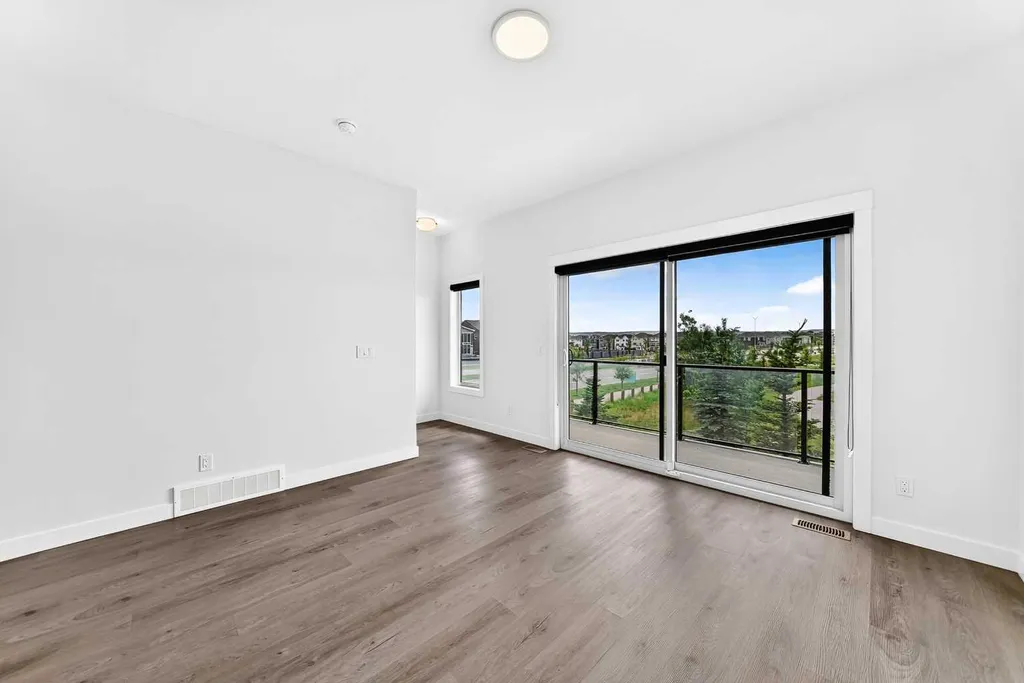 55 Lucas Way NW Calgary AB T3P 2C7