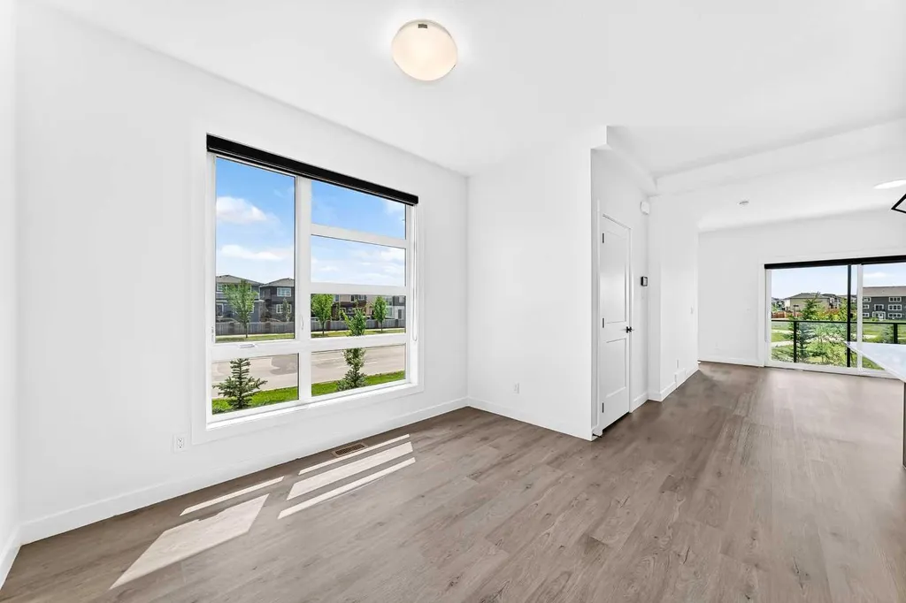 55 Lucas Way NW Calgary AB T3P 2C7