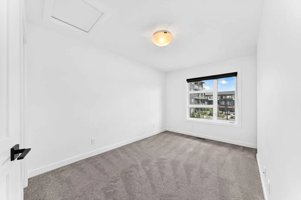 55 Lucas Way NW Calgary AB T3P 2C7