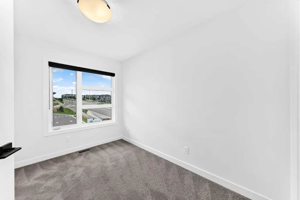 55 Lucas Way NW Calgary AB T3P 2C7