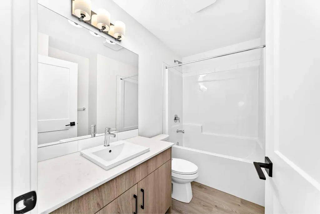 55 Lucas Way NW Calgary AB T3P 2C7