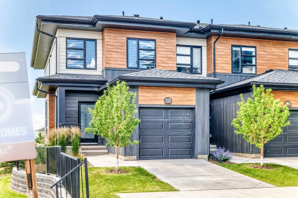 55 Lucas Way NW Calgary AB T3P 2C7