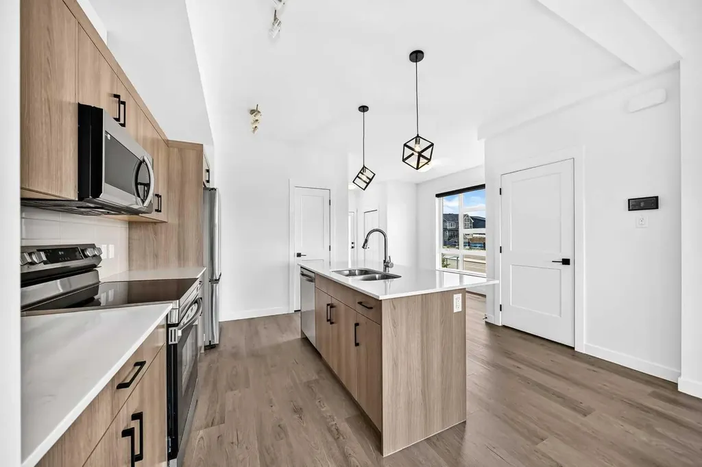 55 Lucas Way NW Calgary AB T3P 2C7