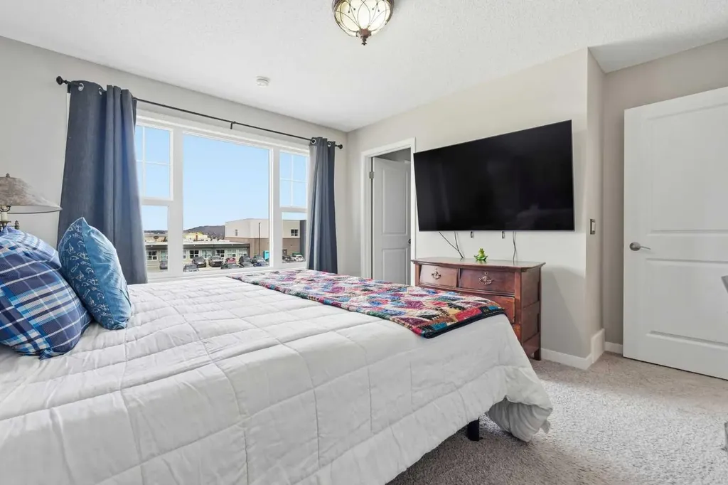225 Fireside Drive Cochrane AB T4C 2L4