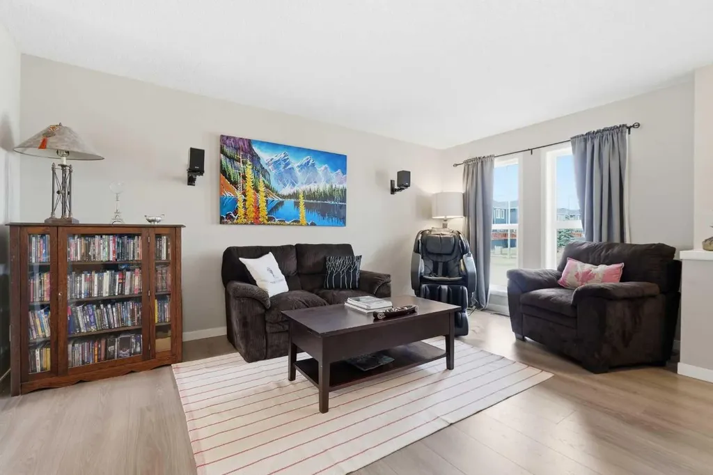 225 Fireside Drive Cochrane AB T4C 2L4
